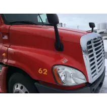 Hood Freightliner Cascadia 125