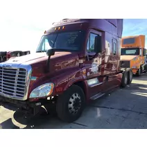 WHOLE TRUCK FOR PARTS FREIGHTLINER CASCADIA 125