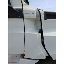COWL FREIGHTLINER CASCADIA 126
