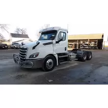 WHOLE TRUCK FOR RESALE FREIGHTLINER CASCADIA 126
