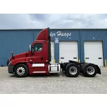 Complete Vehicle Freightliner CASCADIA Vander Haags Inc Dm