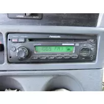 Radio-Am-or-fm-or-cd Freightliner Columbia-120