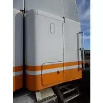 Side Fairing FREIGHTLINER FLC