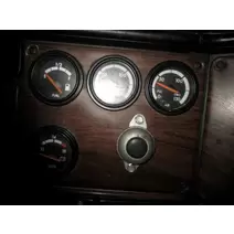 GAUGE CLUSTER FREIGHTLINER FLD120