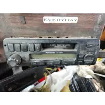 Radio Freightliner FLD120 Complete Recycling