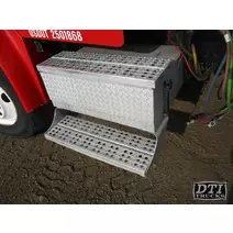 Battery Box FREIGHTLINER M2 112 DTI Trucks