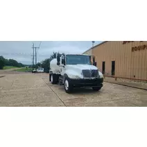 Complete Vehicle INTERNATIONAL 4200 Bobby Johnson Equipment Co., Inc.