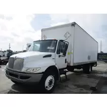 Complete Vehicle INTERNATIONAL 4300 LKQ Heavy Truck - Tampa