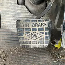 Brake/Clutch Pedal Box INTERNATIONAL 8100