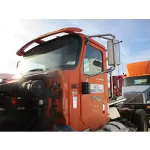 Cab INTERNATIONAL 9200I LKQ Heavy Truck - Tampa