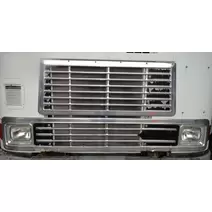 Grille INTERNATIONAL COF-9700 SBA Sam's Riverside Truck Parts Inc