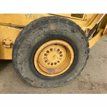 Equip-Tire-And-Rim John-Deere 770ch