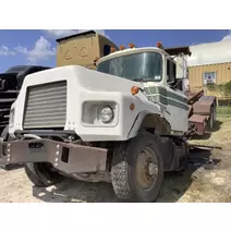 Complete Vehicle MACK DM688S Crj Heavy Trucks And Parts