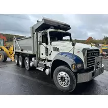 Complete Vehicle MACK GU713 Dutchers Inc   Heavy Truck Div  Ny