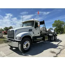 Complete Vehicle MACK GU713