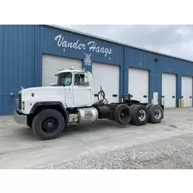 Truck Mack RD600