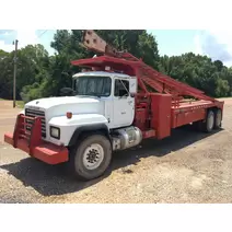 Complete Vehicle MACK RD688S