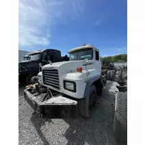 Complete Vehicle MACK RD688S 2679707 Ontario Inc