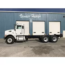 Truck Peterbilt 348