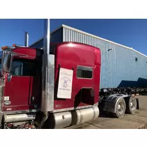 Sleeper Peterbilt 389