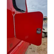 DOOR, COMPARTMENT PETERBILT 579