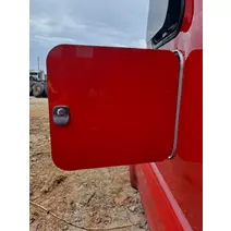 DOOR, COMPARTMENT PETERBILT 579