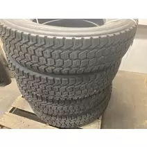 Tires Peterbilt 579