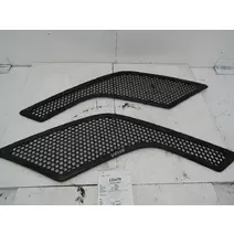 Grille VOLVO  West Side Truck Parts