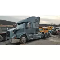 Cab VOLVO VNL Dutchers Inc   Heavy Truck Div  Ny