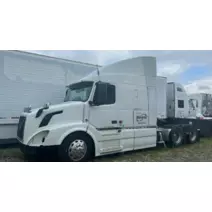Complete Vehicle VOLVO VNL LKQ Heavy Truck - Goodys
