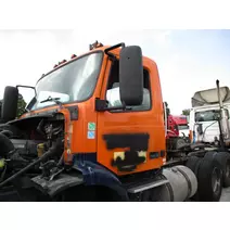 Cab VOLVO VNM LKQ Heavy Truck - Tampa