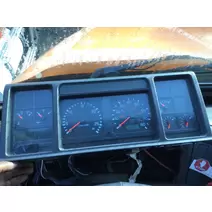 GAUGE CLUSTER VOLVO VNM