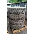 315/80/R22.5 BANDAG BDM Tire and Rim thumbnail 2