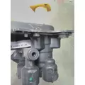 BRAKE PARK BRAKE VALVE, AIR thumbnail 2