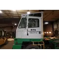 CAPACITY YARD SPOTTER Cab thumbnail 1