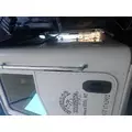 CATERPILLAR CT660 Cab thumbnail 4