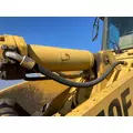 CAT 950F Equip Hydraulic Cylinder thumbnail 2