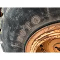 Case 921C Equip Tire and Rim thumbnail 5