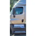 FREIGHTLINER CASCADIA 113-125 DOOR ASSEMBLY, FRONT thumbnail 1