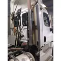 FREIGHTLINER CASCADIA 113 CAB thumbnail 2