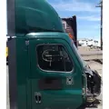 FREIGHTLINER CASCADIA 113 CAB thumbnail 2