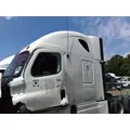 FREIGHTLINER CASCADIA 113 CAB thumbnail 1