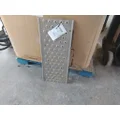 FREIGHTLINER CASCADIA 113 DECK (CATWALK) STEP thumbnail 1