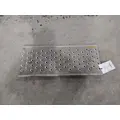 FREIGHTLINER CASCADIA 113 DECK (CATWALK) STEP thumbnail 1