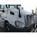 FREIGHTLINER CASCADIA 113 HOOD thumbnail 2