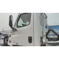 FREIGHTLINER CASCADIA 116 DOOR ASSEMBLY, FRONT thumbnail 1