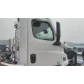 FREIGHTLINER CASCADIA 116 DOOR ASSEMBLY, FRONT thumbnail 1