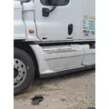 FREIGHTLINER CASCADIA 125 CAB SKIRTSIDE FAIRING thumbnail 1