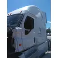 FREIGHTLINER CASCADIA 125 CAB thumbnail 2