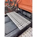 FREIGHTLINER CASCADIA 125 DECK (CATWALK) STEP thumbnail 1